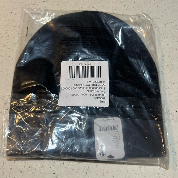 NWT Anna Sui Love Beanie - Picture 7 of 12